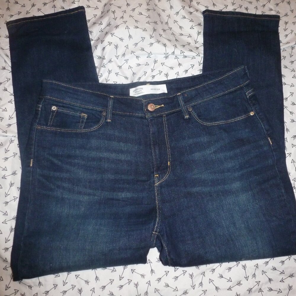 Levi's Mid Rise Slim Blue Flexible Comfortable Denim Jeans NWOT 33X28
